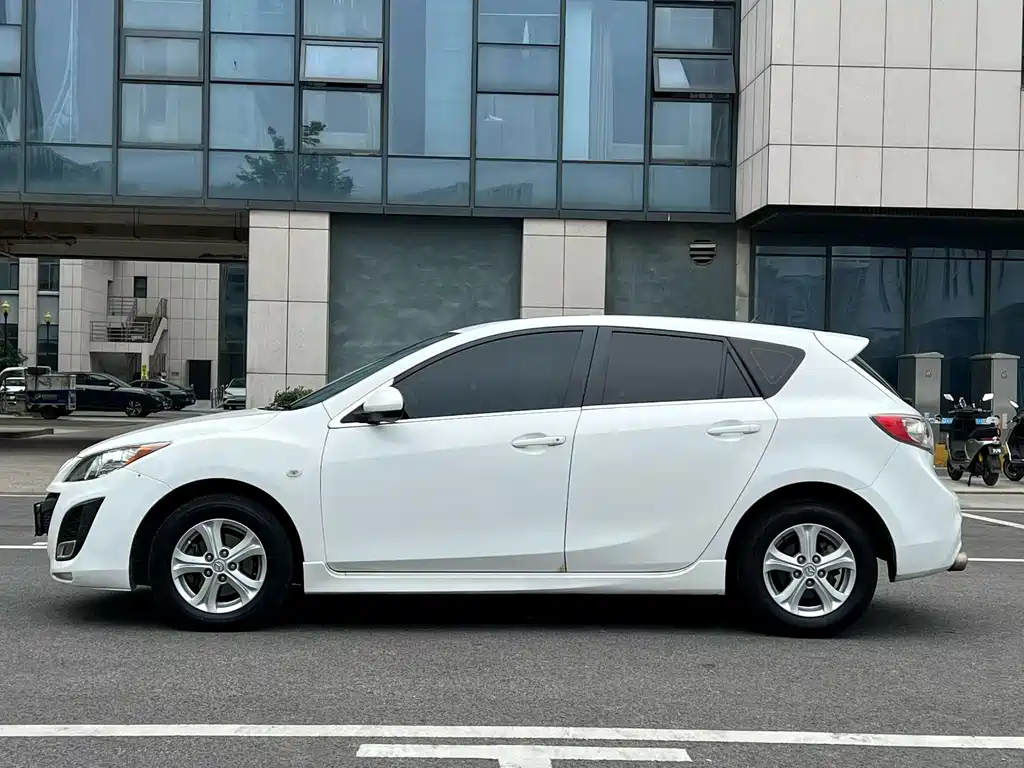 Mazda 3 Xingcheng — миниатюра 3