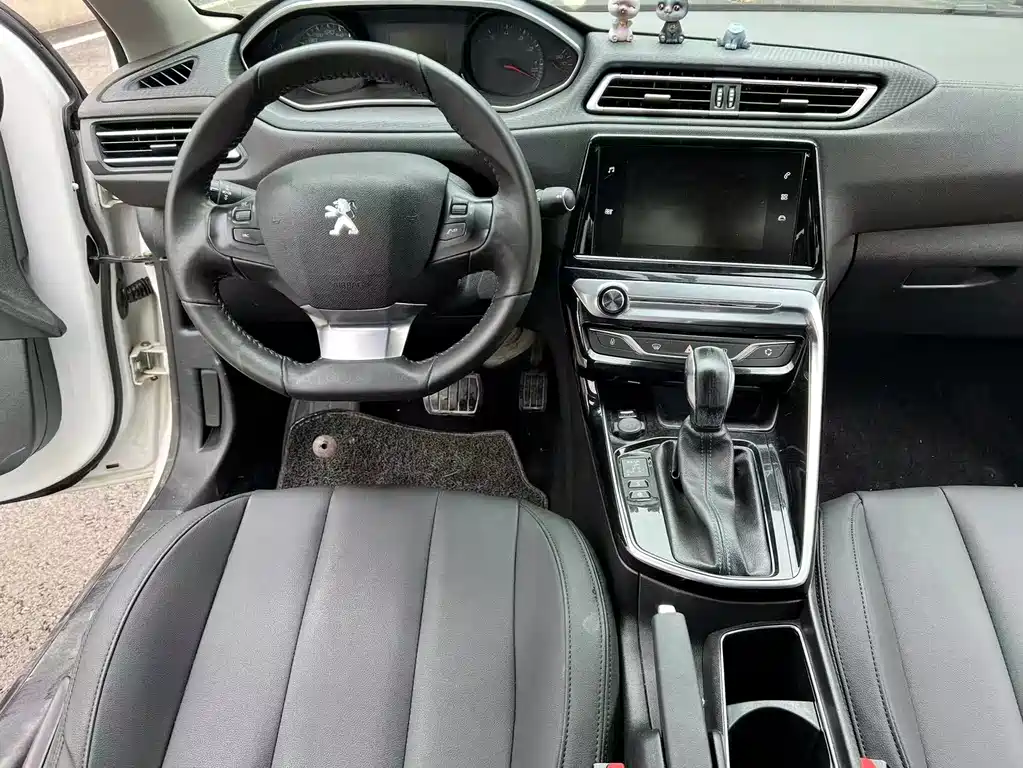 Peugeot 308 2019 1.6L AT Luxury V
