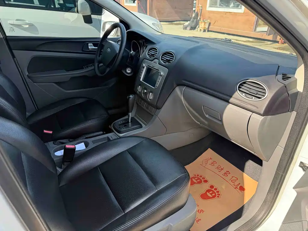 Ford Focus — миниатюра 6