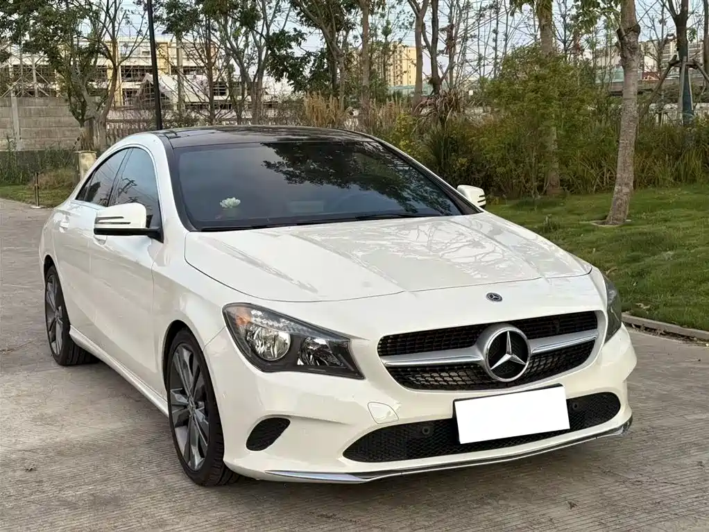 MERCEDES-BENZ CLA