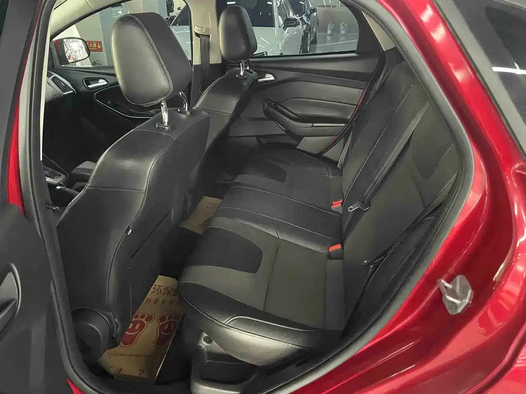 Ford Focus — миниатюра 6