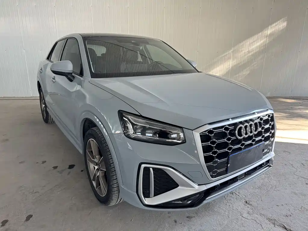 Audi Q2L — миниатюра 2