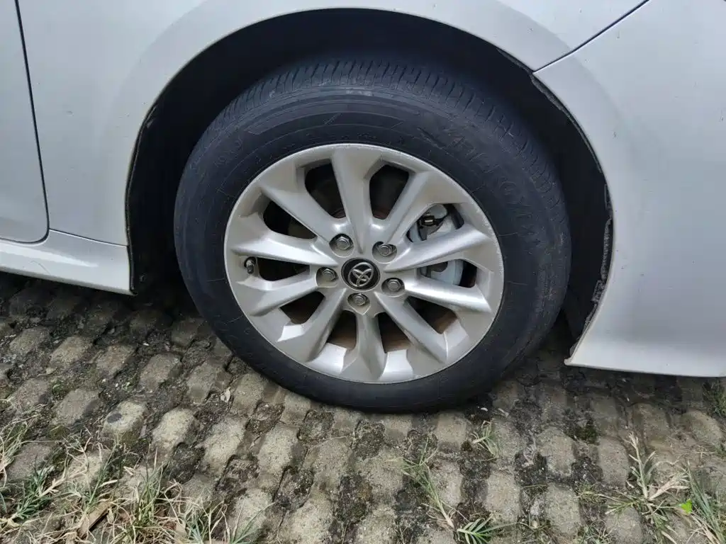 Toyota Corolla — миниатюра 8