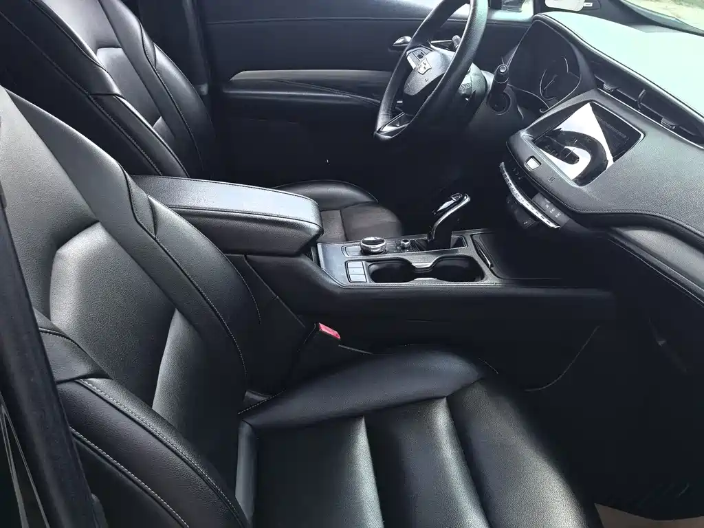 Cadillac XT4 28T 2WD Leading Type, фото 9