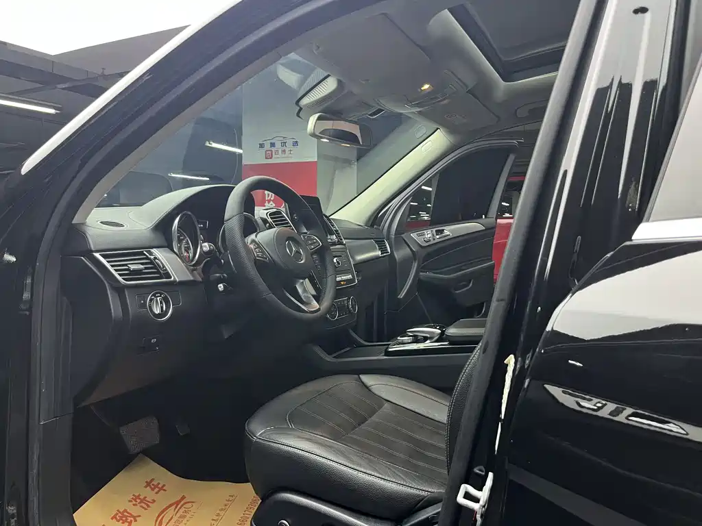 Mercedes-Benz GLS — миниатюра 10