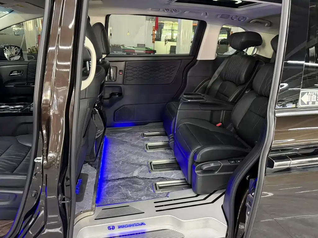 Honda Elysion — миниатюра 10