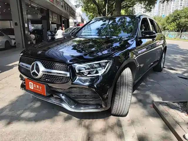 MERCEDES BENZ GLC