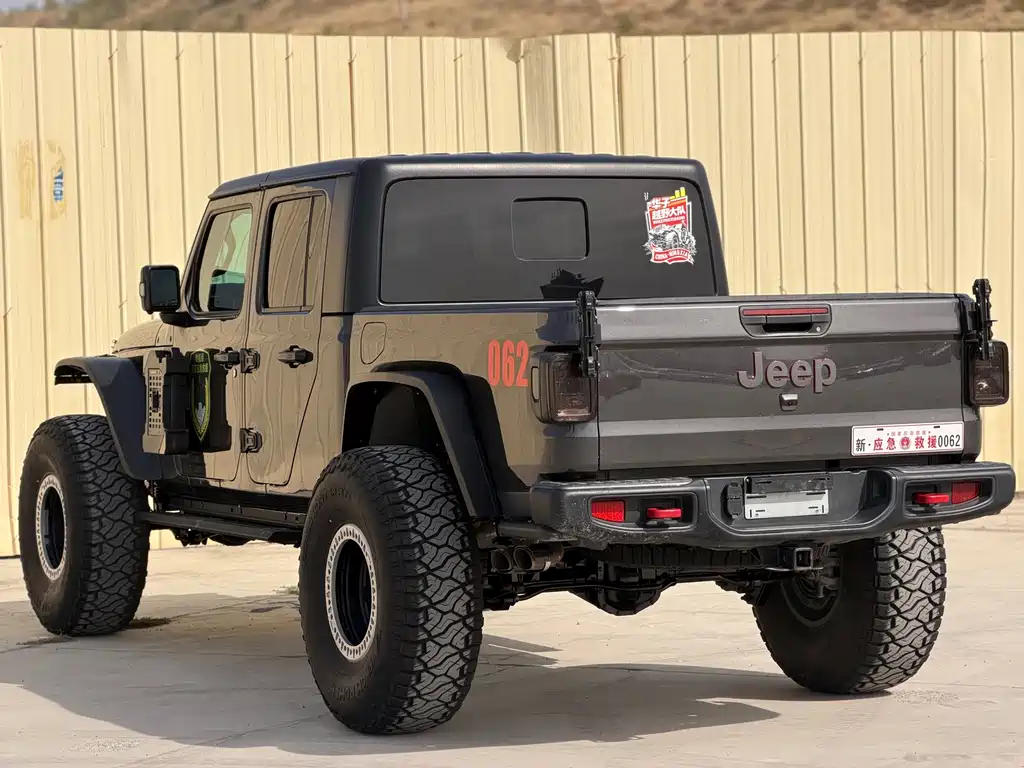 Jeep Gladiator — миниатюра 9