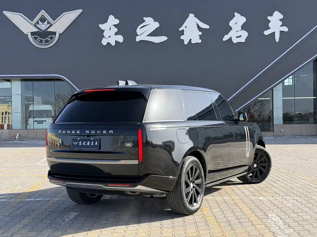 Land Rover Range Rover 2025 3.0 L6 400PS Long Wheelbase