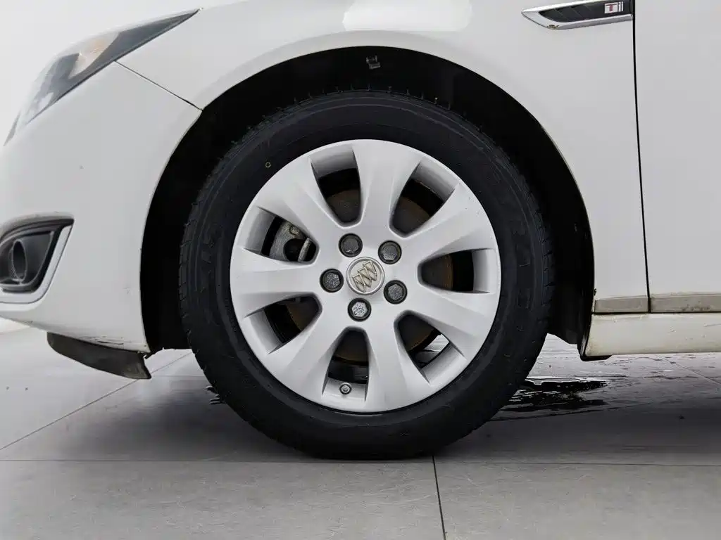 Buick Regal — миниатюра 17