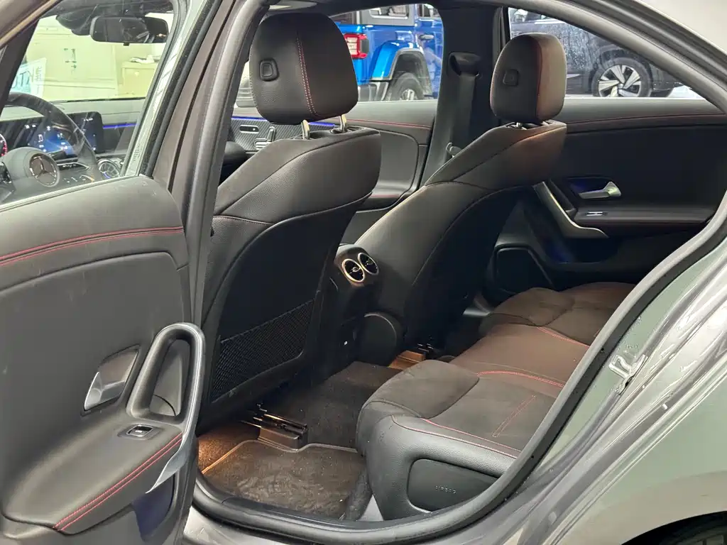 Mercedes-Benz A-Class A 2025 A 200 L Fashion