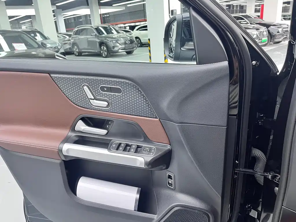 Mercedes-Benz EQB — миниатюра 8