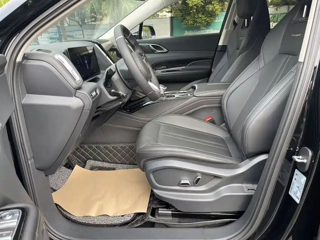 Hongqi HS3 2024 2.0T