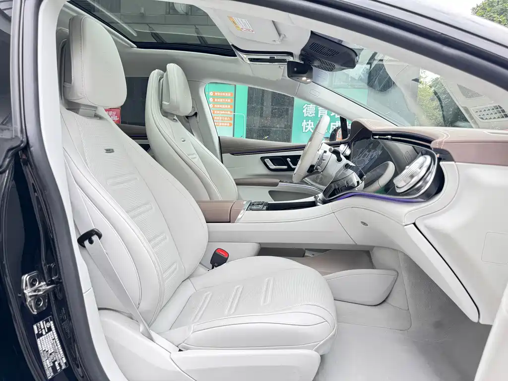 MERCEDES-BENZ EQS AMG