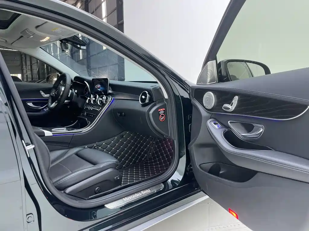 Mercedes-Benz C-Class — миниатюра 9
