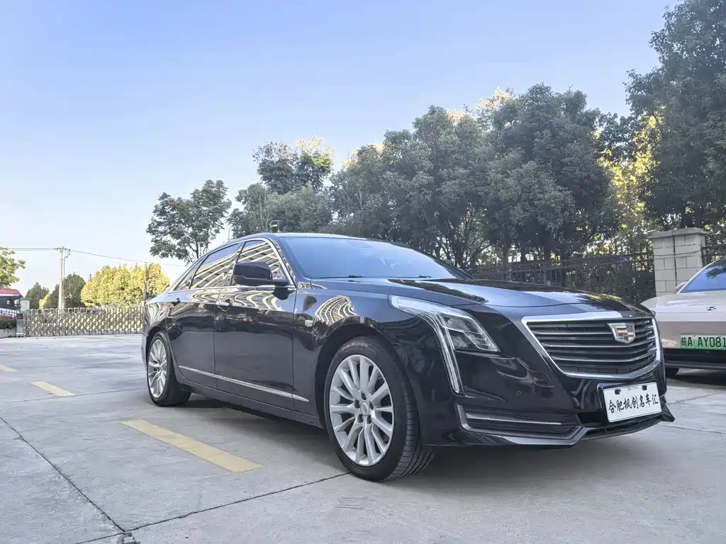 CADILLAC CT6