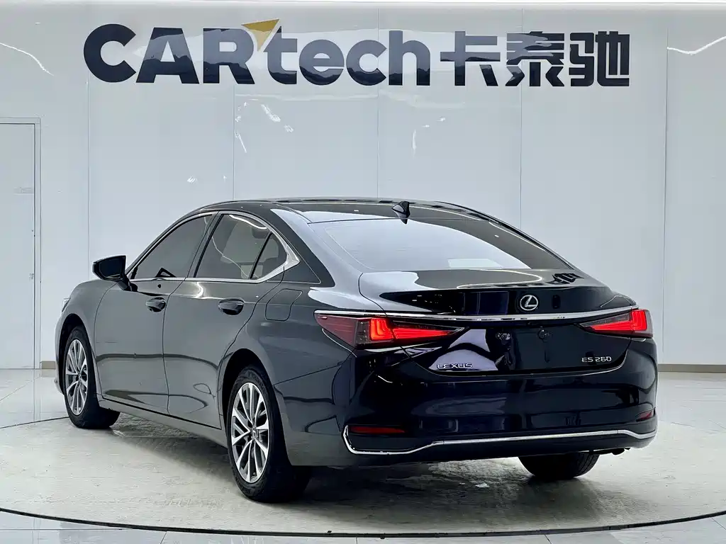 Lexus ES 2022 200