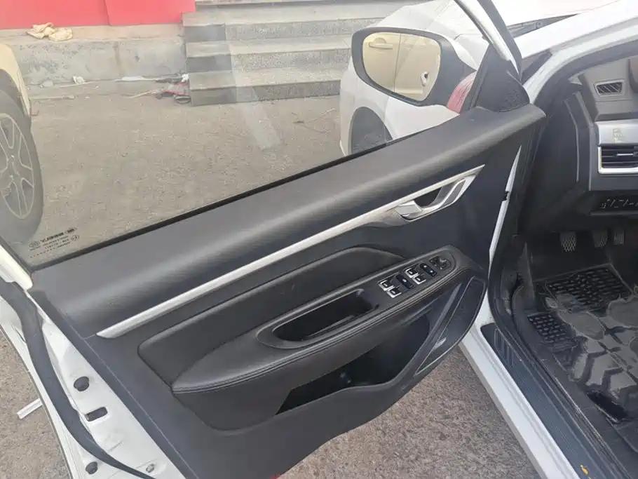 Geely Vision — миниатюра 7