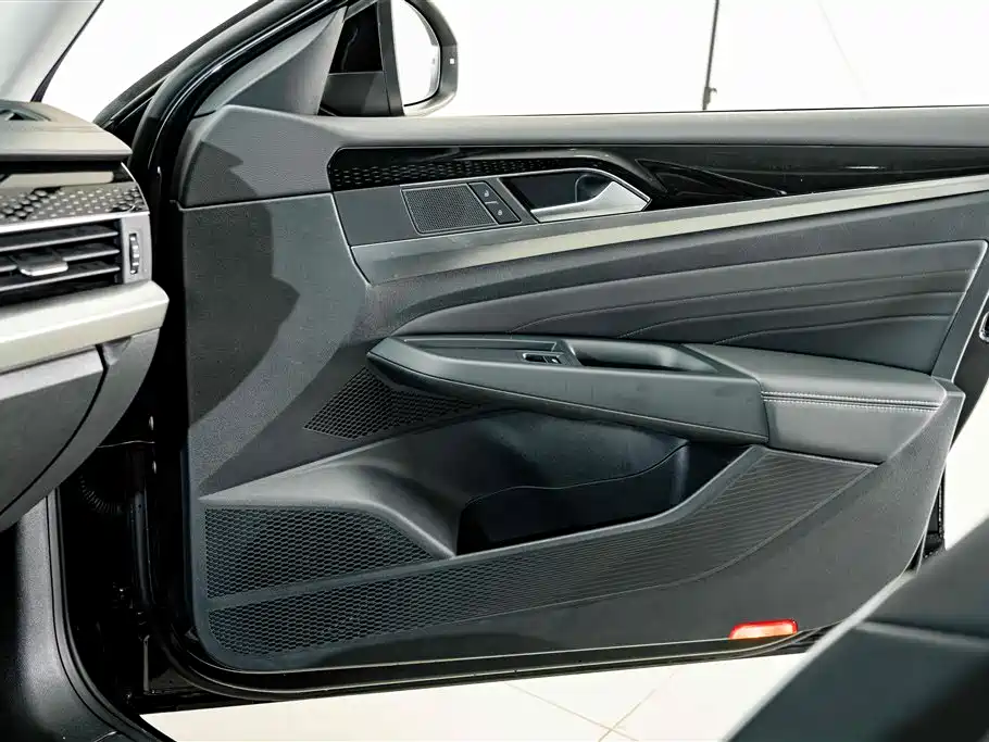 Volkswagen Passat — миниатюра 15
