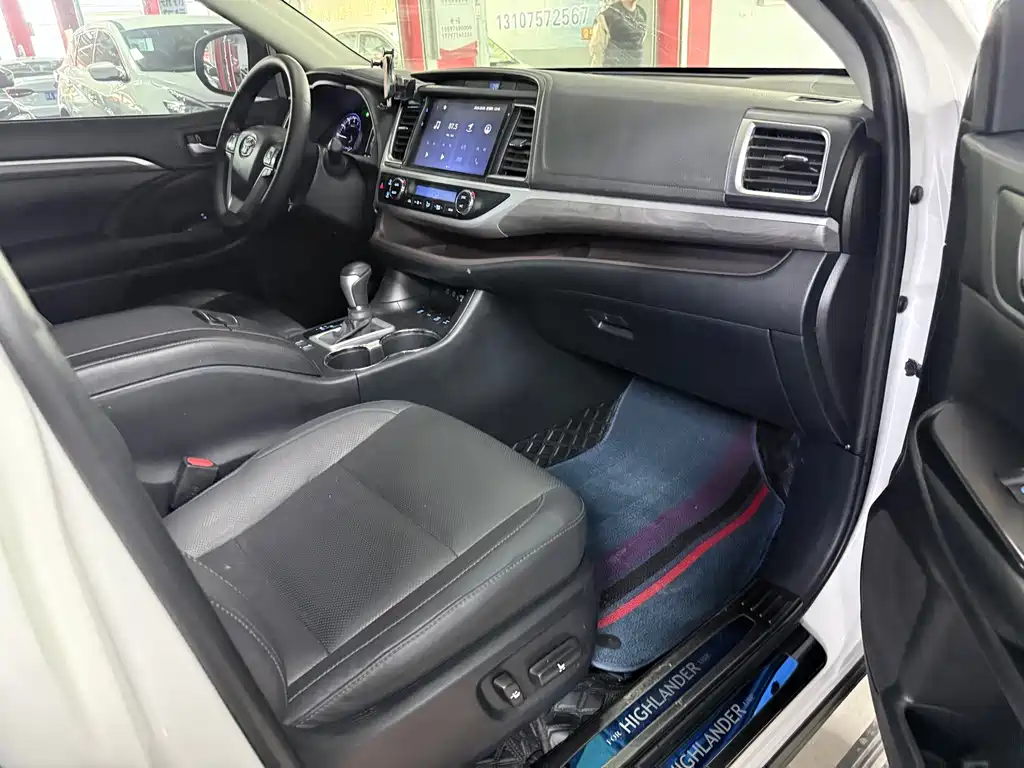 Toyota Highlander — миниатюра 21