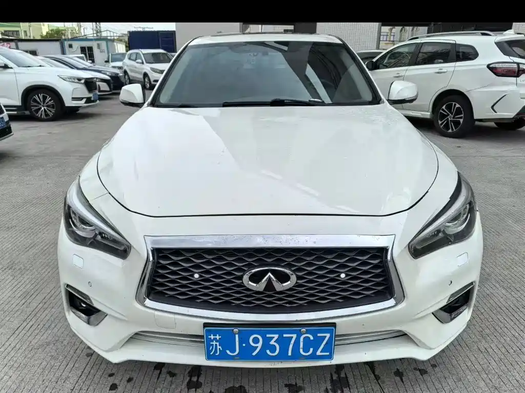 Infiniti Q50L - фото 9