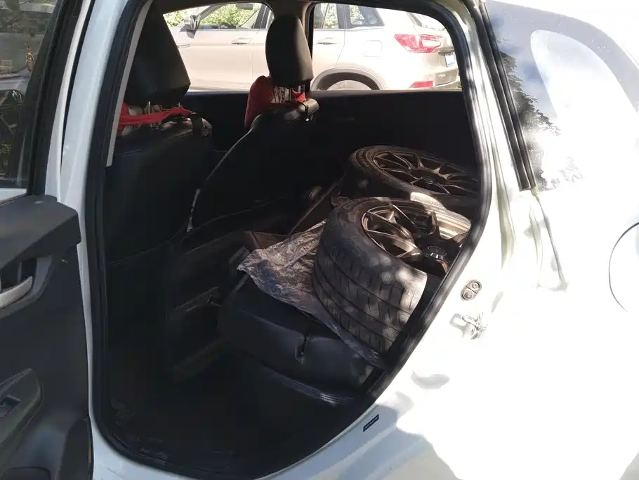 Honda Fit — миниатюра 11