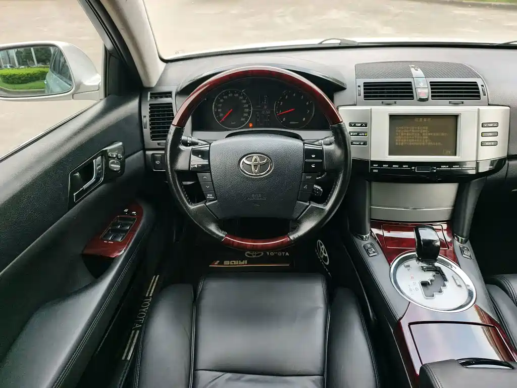 Toyota Reiz — миниатюра 10