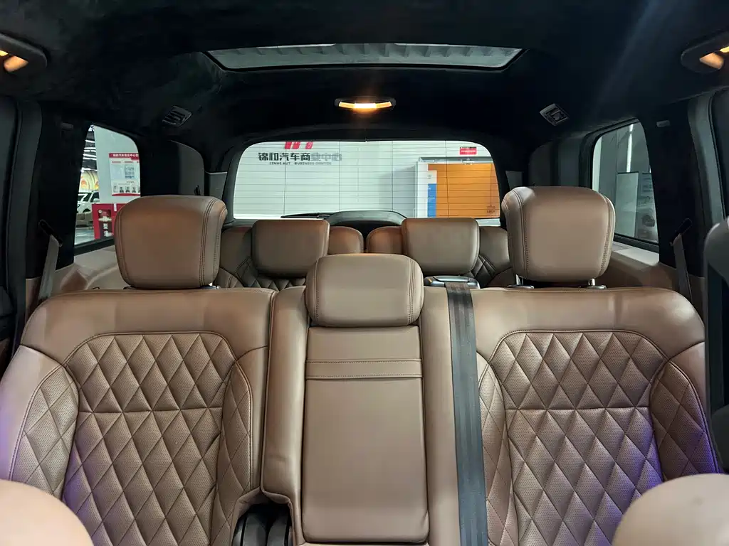 Mercedes-Benz GL-Class — миниатюра 10