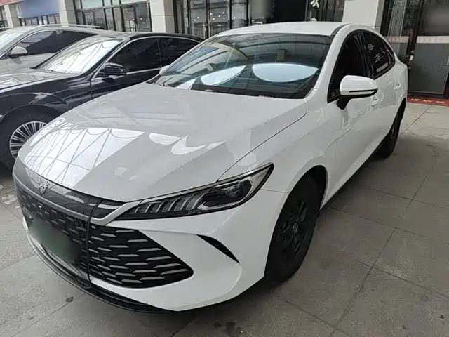 2025 BYD Qin