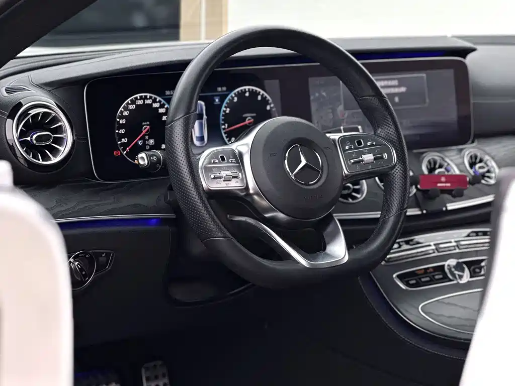Mercedes-Benz E-Class (Import) — миниатюра 8