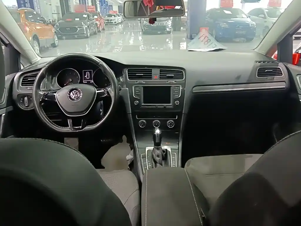 Volkswagen Golf — миниатюра 10