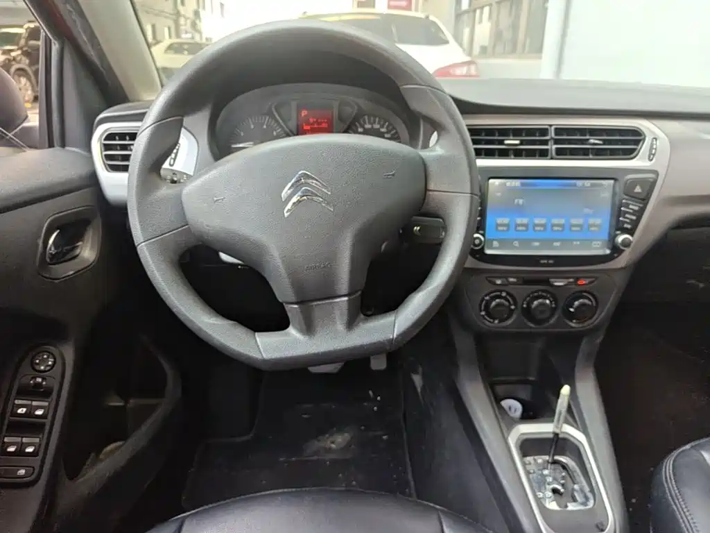 Citroen Elysee — миниатюра 15