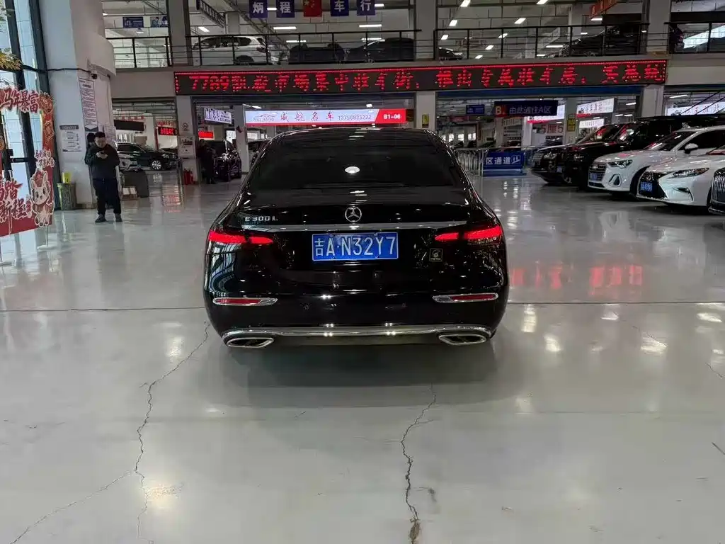 MERCEDES-BENZ E CLASS