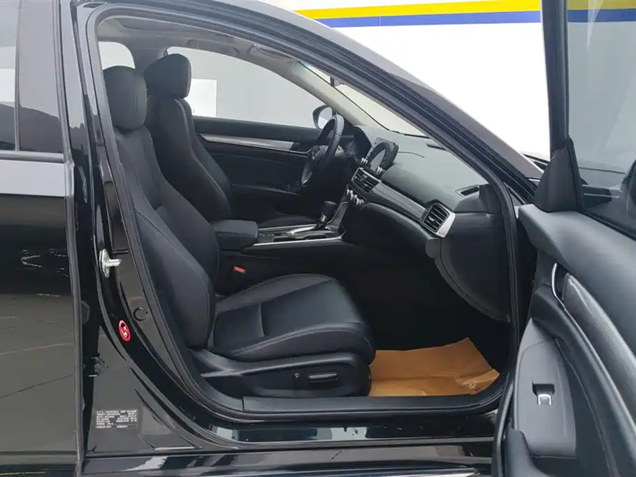 Honda Accord 2018 260TURBO Elite V