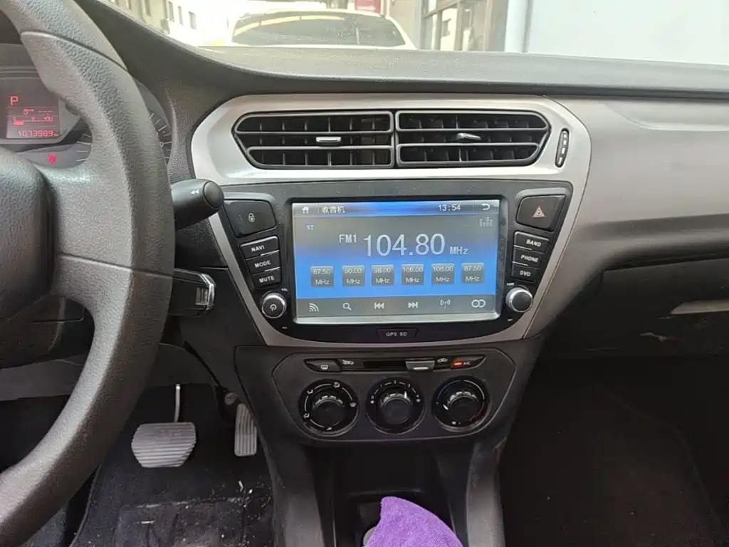 Citroen Elysee — миниатюра 18