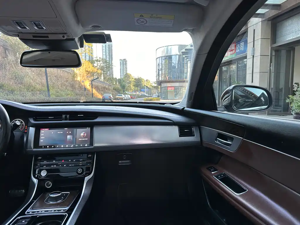 Jaguar XFL XFL 2.0T 250PS Luxury Edition, фото 16