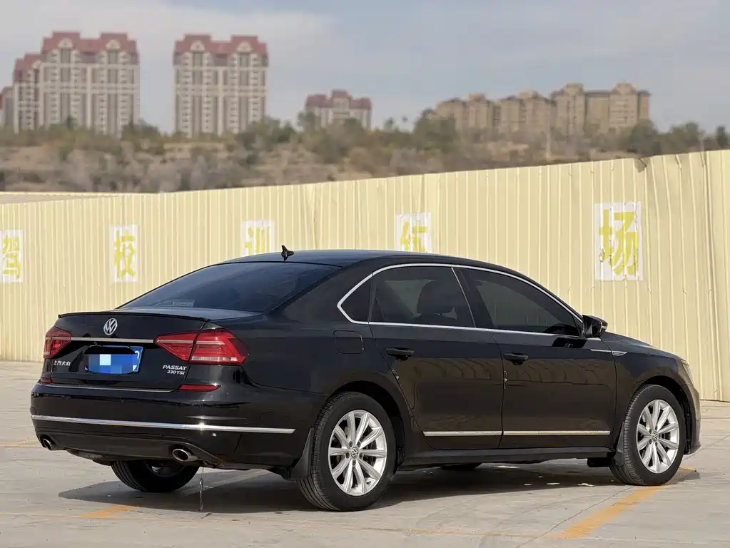 Volkswagen Passat — миниатюра 6