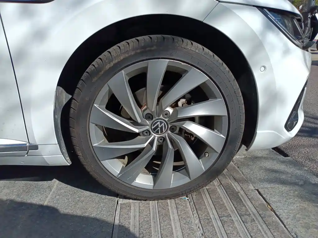 Volkswagen CC — миниатюра 8