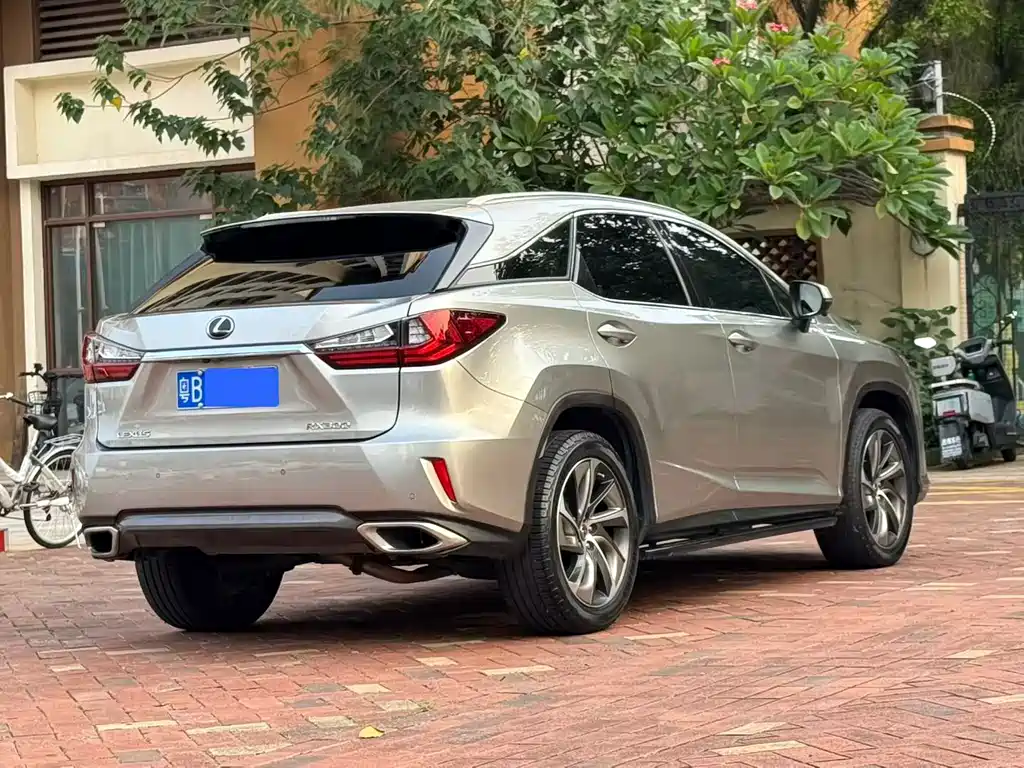 Lexus RX — миниатюра 7