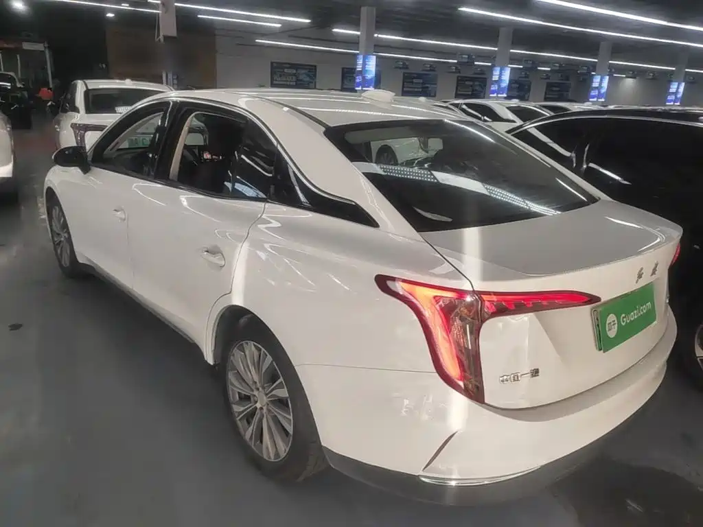 Hongqi Hongqi E-QM5 — миниатюра 5