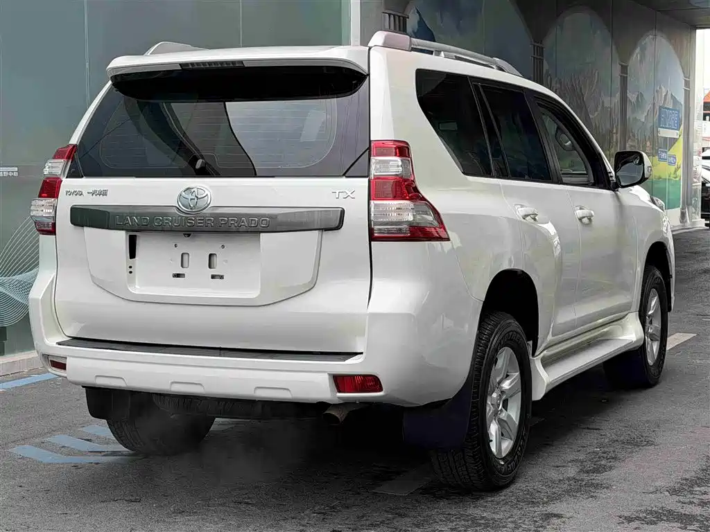 TOYOTA PRADO