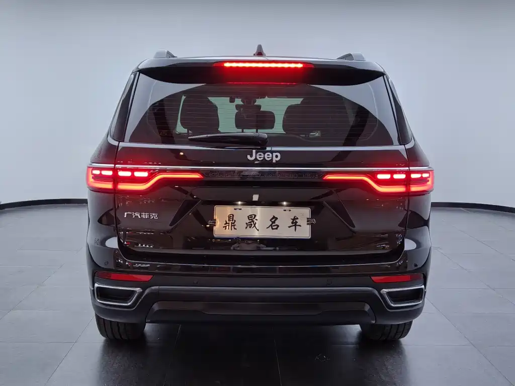 Jeep Grand Commander — миниатюра 5