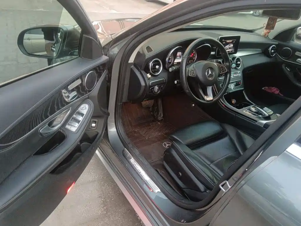 Mercedes-Benz C-Class — миниатюра 17