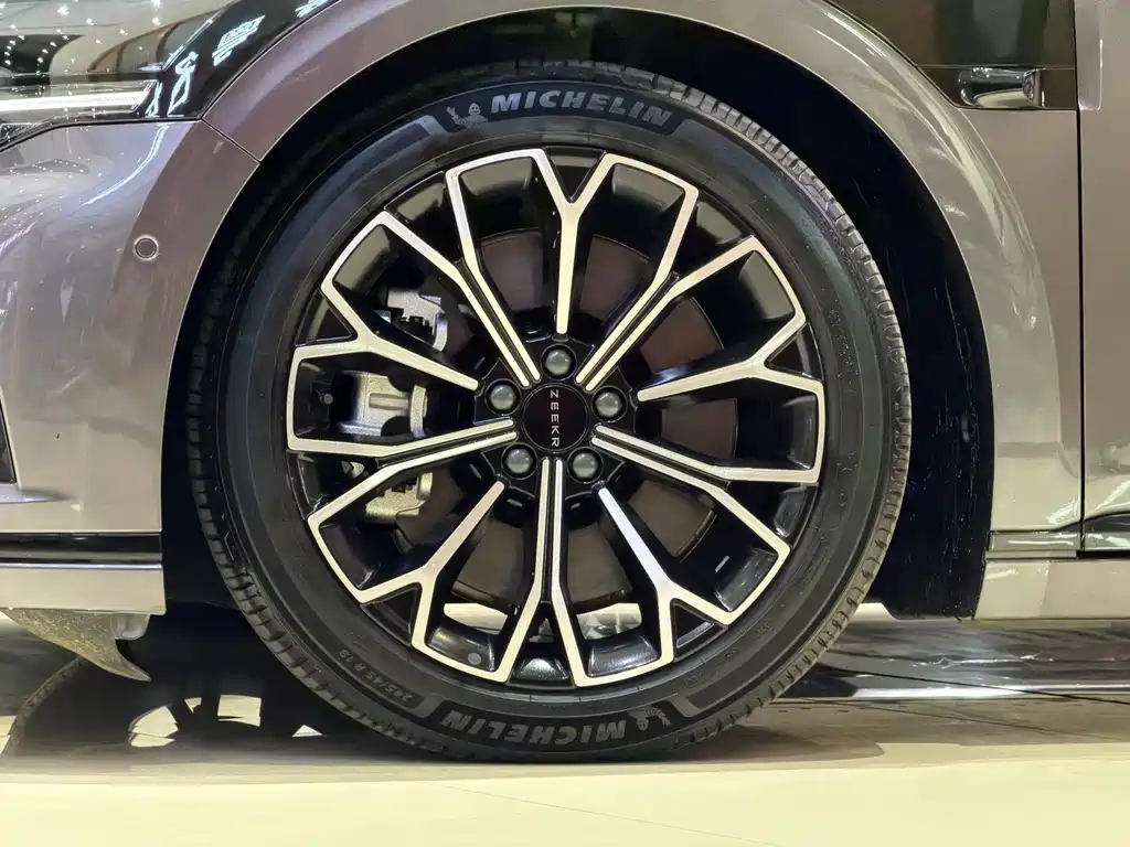 Zeekr 007GT — миниатюра 19