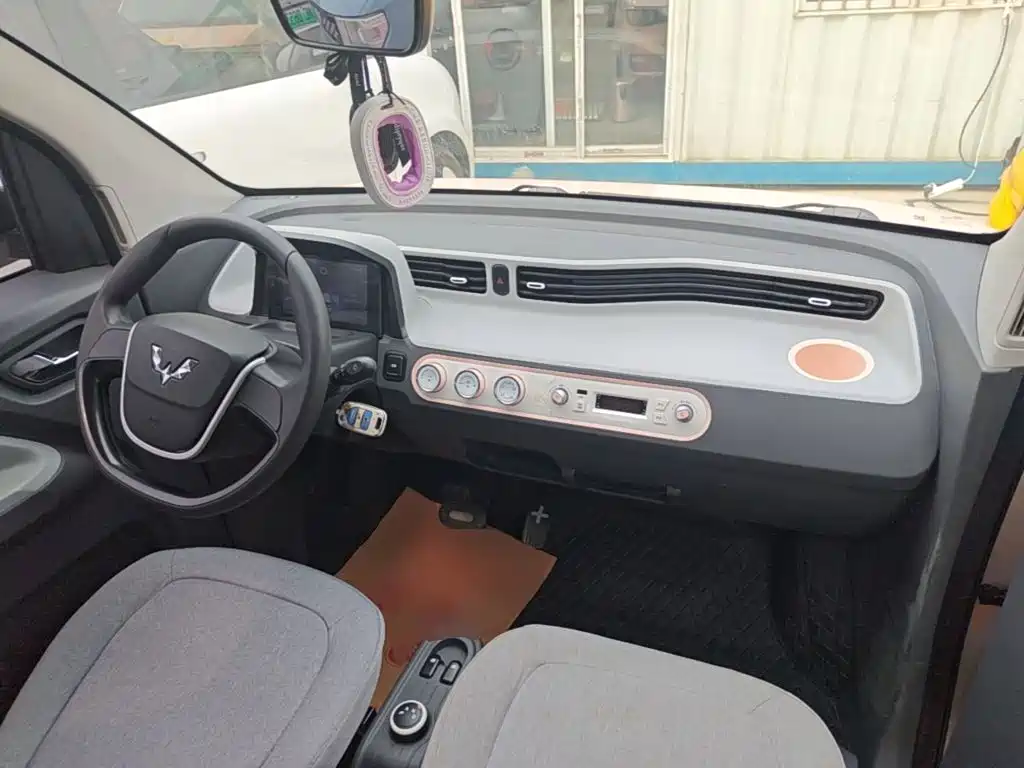 Wuling MINIEV — миниатюра 10