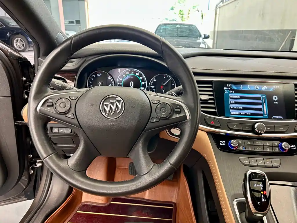 Buick LaCrosse — миниатюра 13