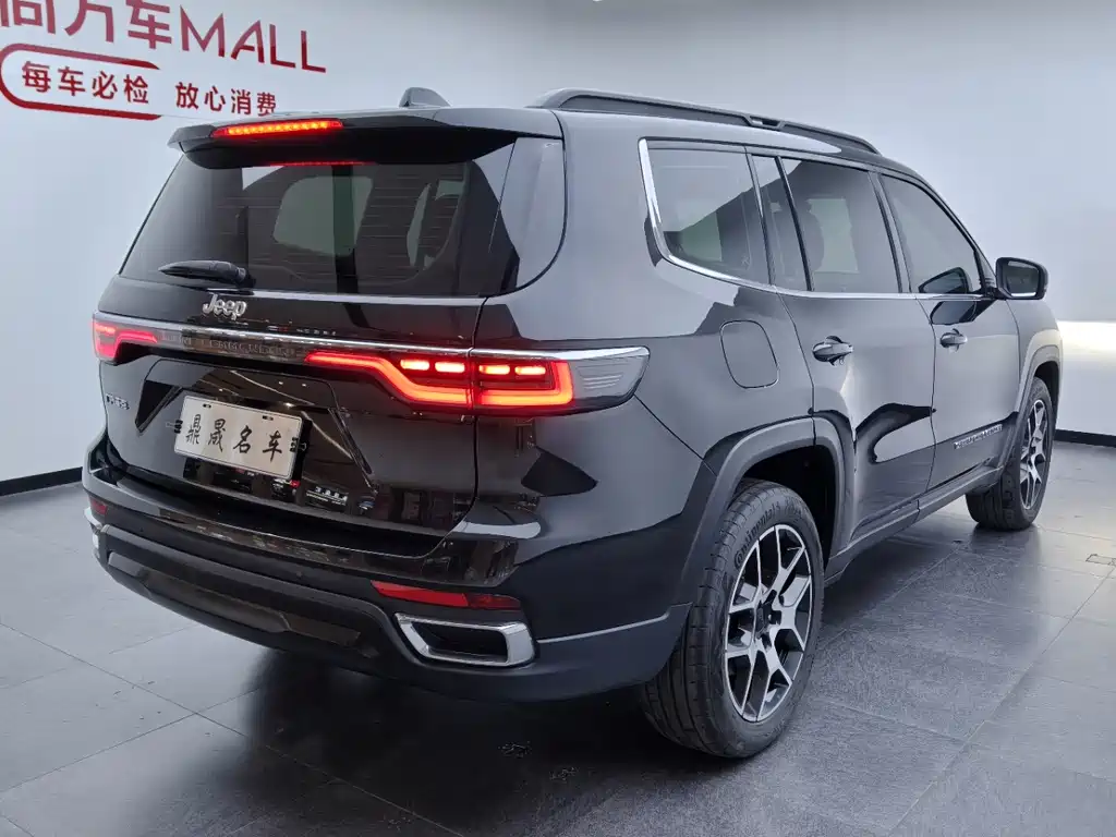 Jeep Grand Commander — миниатюра 4