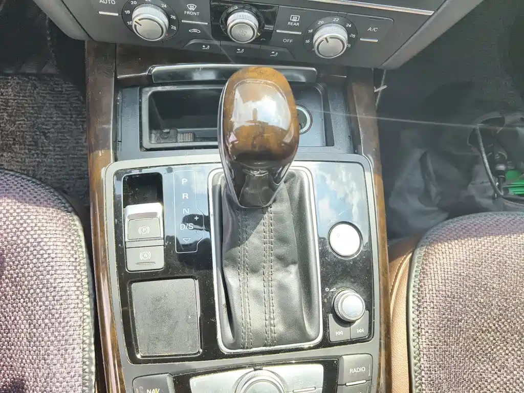 Audi A6L — миниатюра 7
