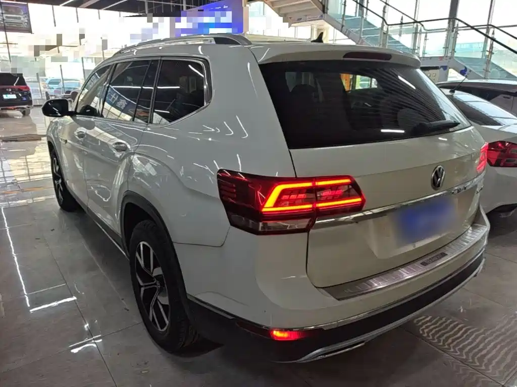 Volkswagen Teramont — миниатюра 5
