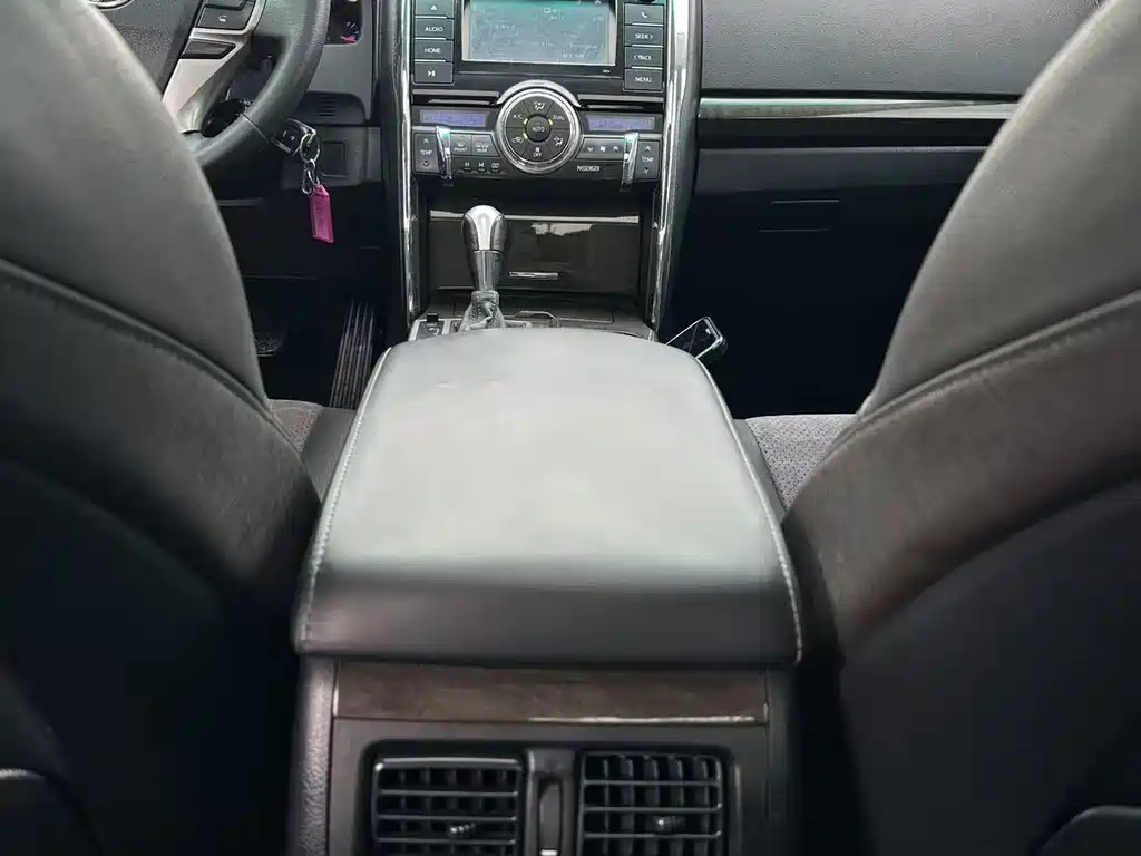 Toyota Reiz — миниатюра 16